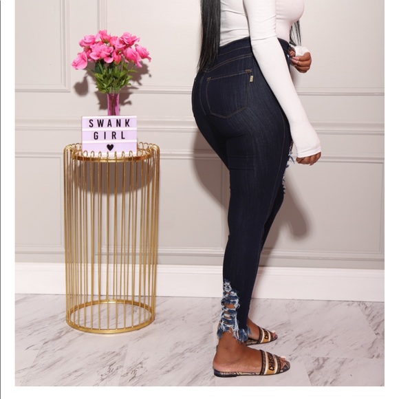 Witness Distressed High Rise Jeans - Picture 1 of 4